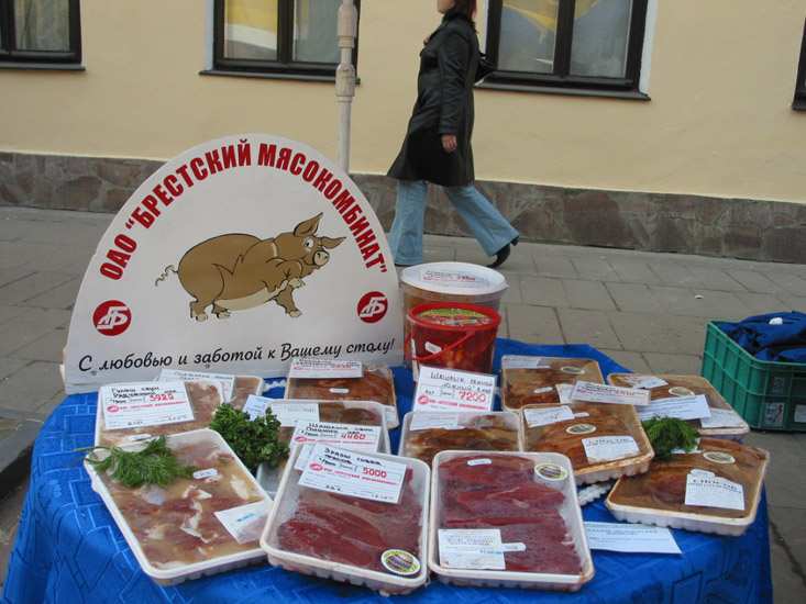 Гости из других регионов на выставке в Бресте