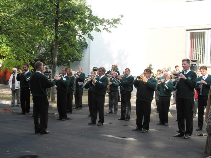 Оркестр на церемонии памяти Менахема Бегина